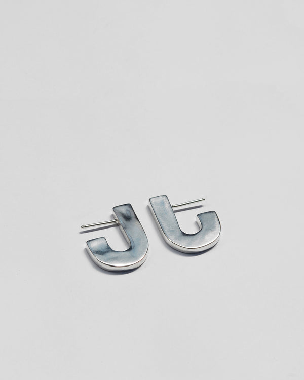Juxta Earrings in Silver