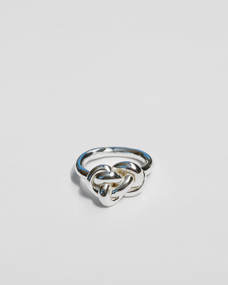 Large Knot Ring