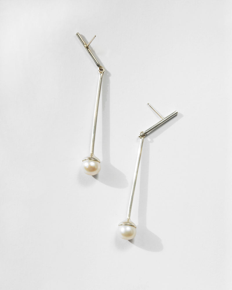 Rima Earrings with White Pearl