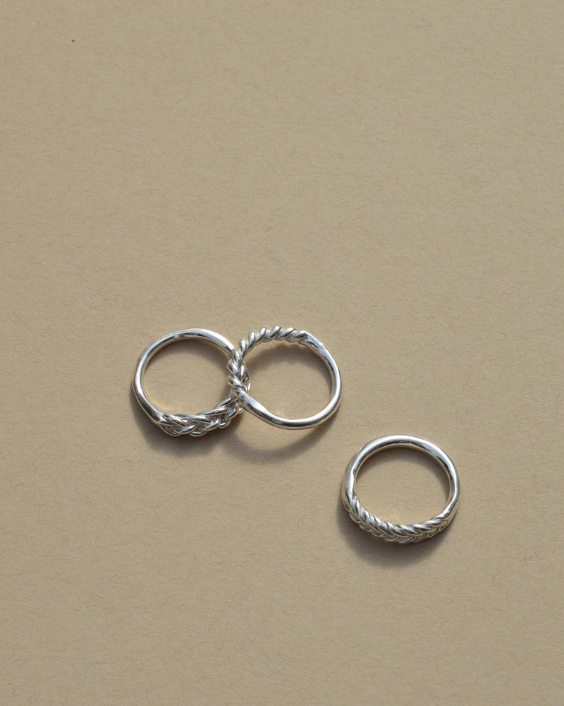 Twist Ring