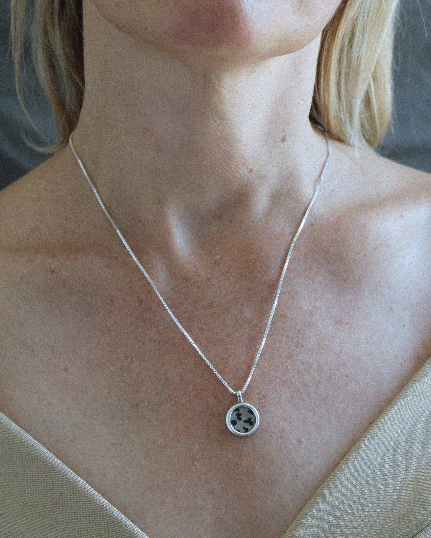 Mare Necklace in Dalmatian Jasper – Tiro Tiro